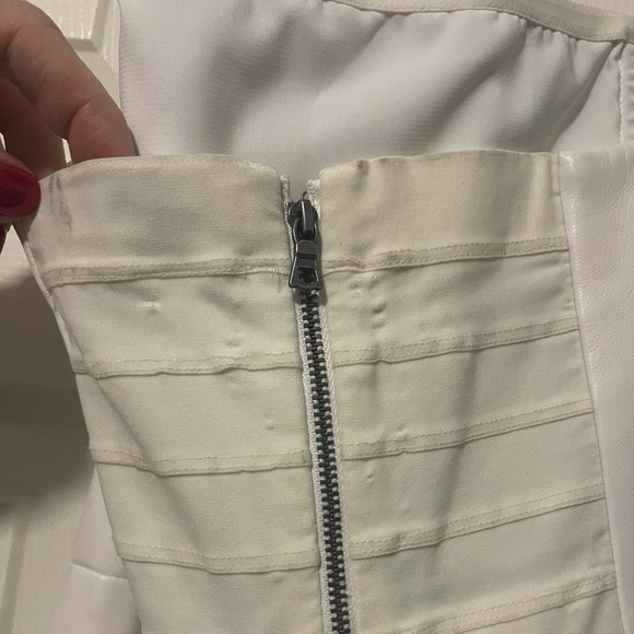 Alice + Olivia Lavera Jumpsuit in Off White - Picture 5 of 10